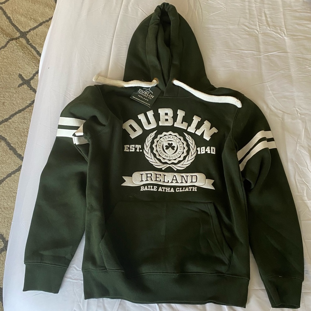 Dublin Ireland Green Hoodie NWT Men’s small